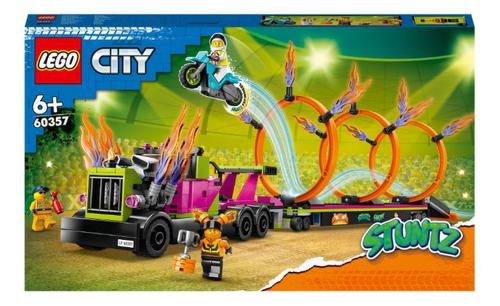 LEGO® City Camion de cascadorie si provocarea cercurilor de foc 60357