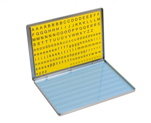 Tablă cu 213 piese magnetice cu litere 31 x 22 cm