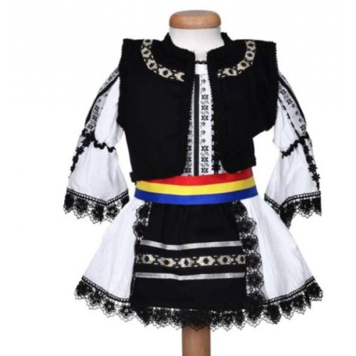 Costum traditional din zona Ardealului pentru fete 10 ani 140